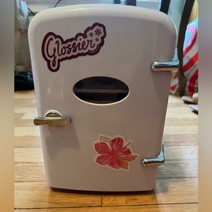 Mini skin care fridge